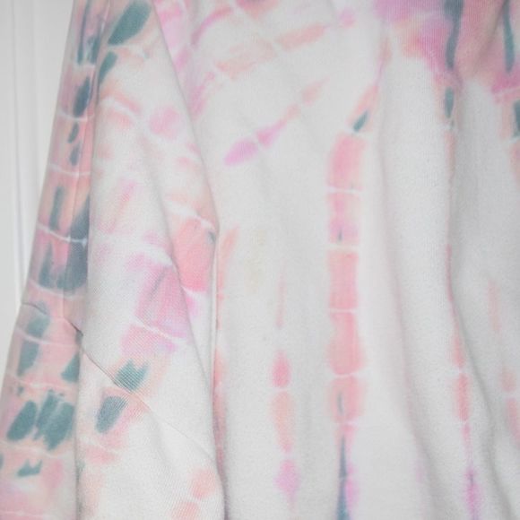 Old navy Loose Tie-Dye Cropped Crew-Neck Sweatshirt for Women - Picture 14 of 14